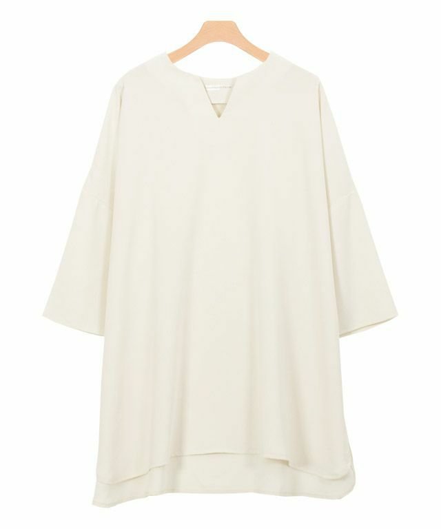 【ピエロ/Pierrot】のキーネックチュニックブラウス 人気、トレンドファッション・服の通販 founy(ファニー) 　ファッション　Fashion　レディースファッション　Fashion for Women　トップス・カットソー　Cut & Sew Tops　シャツ・ブラウス・オフィスカジュアル　Elegant Blouses & Button-Ups　なめらか　Smooth, Silky Texture　チュニック　Tunic, Long Top　プチプライス・低価格　Affordable / Budget Price　ボトム　Bottoms, Lower Wear　 other-1|ID: prp329100004846083 ipo3291000000035351122