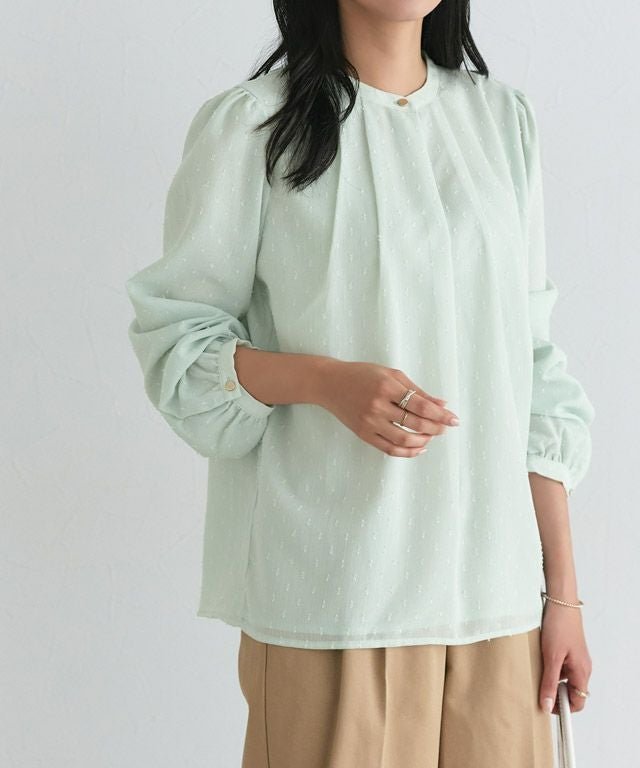 【ピエロ/Pierrot】のタックデザインドビーシフォンブラウス インテリア・キッズ・メンズ・レディースファッション・服の通販 founy(ファニー) 　ファッション　Fashion　レディースファッション　Fashion for Women　トップス・カットソー　Cut & Sew Tops　シャツ・ブラウス・オフィスカジュアル　Elegant Blouses & Button-Ups　シフォン　Chiffon, Lightweight Fabric　ジャケット　Jacket, Outerwear　スラックス　Slacks, Dress Pants　スリーブ　Sleeve, Long Sleeve / Short Sleeve　タイトスカート　Pencil Skirt, Tight Skirt　ドット　Polka Dot, Dot Pattern　プチプライス・低価格　Affordable / Budget Price　エレガント 上品　Elegant　162cm / ミント / M|ID: prp329100004849513 ipo3291000000036324934