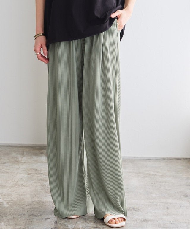 【ピエロ/Pierrot】のカットプリーツワイドパンツ インテリア・キッズ・メンズ・レディースファッション・服の通販 founy(ファニー) 　ファッション　Fashion　レディースファッション　Fashion for Women　パンツ　Pants & Trousers　送料無料　Free Shipping　カットソー　Cut and Sewn Top　シューズ　Shoes, Footwear　ストレッチ　Stretch, Stretchy Fabric　フィット　Fit, Slim Fit　フラット　Flat, Flat Shoes　プチプライス・低価格　Affordable / Budget Price　プリーツ　Pleats, Pleated　ワイド　Wide, Wide Fit　163cm / ライトカーキ / M|ID: prp329100004878298 ipo3291000000036392559