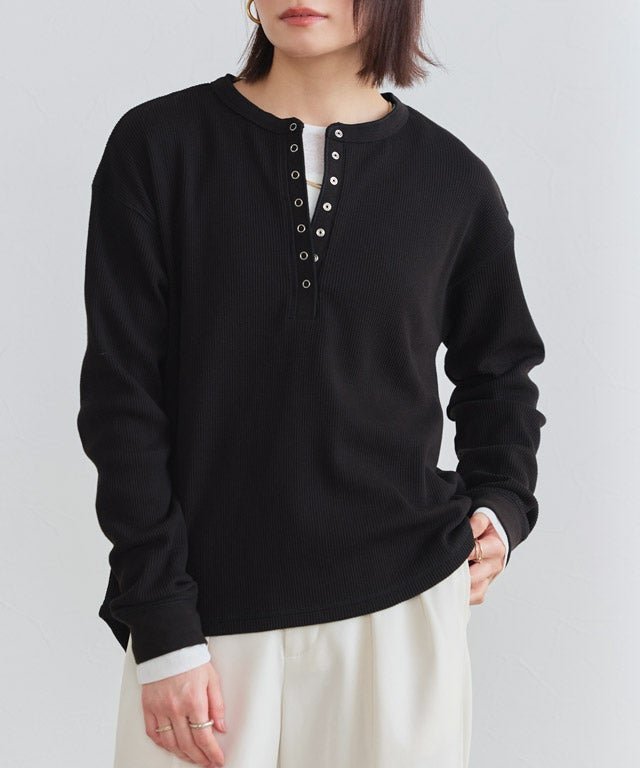 【ピエロ/Pierrot】のワッフルヘンリーネックカットソー 大人の最旬トレンドファッション＆コーディネート founy(ファウニー) 　ファッション　Fashion　レディースファッション　Fashion for Women　トップス・カットソー　Cut & Sew Tops　カットソー・ベーシックTシャツ　Cut-and-Sewn Tops / Stretch Tees & Basics　おすすめ　Recommended / Our Picks　シンプル　Simple, Minimal　トレンド　Trend, Trending Now　プチプライス・低価格　Affordable / Budget Price　ワッフル　Waffle, Waffle Knit　 other-1|ID: prp329100004886660 ipo3291000000037057620