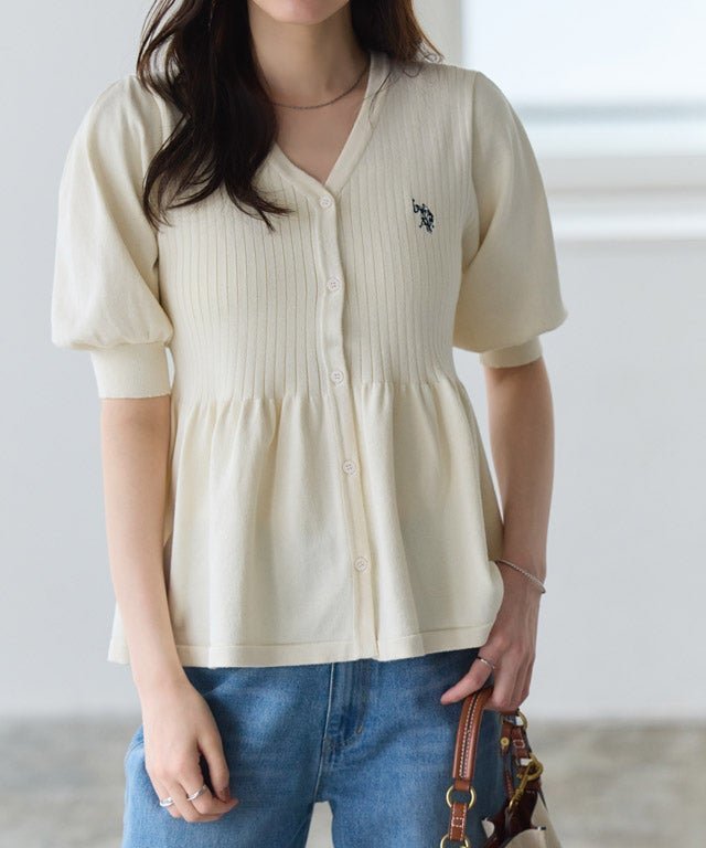 【ピエロ/Pierrot】の【U.S.POLO ASSN.】パフスリーブペプラムニットカーディガン インテリア・キッズ・メンズ・レディースファッション・服の通販 founy(ファニー) 　ファッション　Fashion　レディースファッション　Fashion for Women　トップス・カットソー　Cut & Sew Tops　ニット　Knit Tops & Sweaters　カーディガン・羽織り　Layered Style Cardigans　スリーブ　Sleeve, Long Sleeve / Short Sleeve　フェミニン　Feminine, Girly　プチプライス・低価格　Affordable / Budget Price　ペプラム　Peplum, Flared Hem　167cm / アイボリー×ネイビー / M|ID: prp329100004931837 ipo3291000000037016431