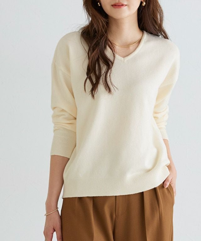 【ピエロ/Pierrot】のプレミアムカシミヤタッチオーバーサイズニット インテリア・キッズ・メンズ・レディースファッション・服の通販 founy(ファウニー) 　ファッション　Fashion　レディースファッション　Fashion for Women　トップス・カットソー　Cut & Sew Tops　ニット　Knit Tops & Sweaters　シンプル　Simple, Minimal　スラックス　Slacks, Dress Pants　デニム　Denim, Jeans Material　プチプライス・低価格　Affordable / Budget Price　エレガント 上品　Elegant　166cm / アイボリー / Vネック / M|ID: prp329100004971822 ipo3291000000037282761