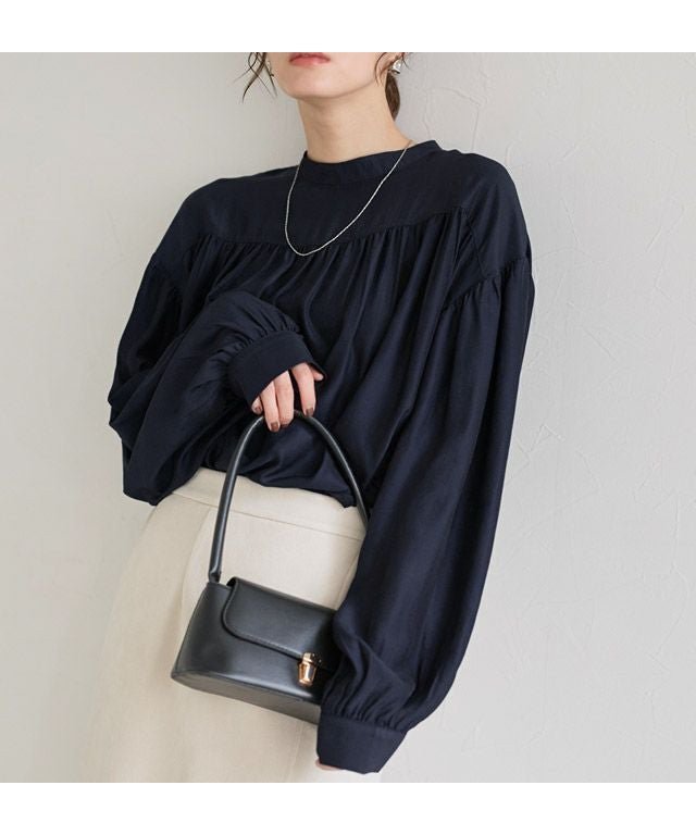 【ピエロ/Pierrot】のギャザーデザインボリュームブラウス インテリア・キッズ・メンズ・レディースファッション・服の通販 founy(ファウニー) 　ファッション　Fashion　レディースファッション　Fashion for Women　トップス・カットソー　Cut & Sew Tops　シャツ・ブラウス・オフィスカジュアル　Elegant Blouses & Button-Ups　ギャザー　Gathered, Ruffled　スリーブ　Sleeve, Long Sleeve / Short Sleeve　プチプライス・低価格　Affordable / Budget Price　167cm / ネイビー / M|ID: prp329100004971880 ipo3291000000037282998