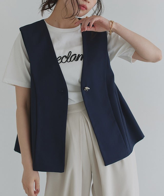 【ピエロ/Pierrot】のECLAM サイドギャザーデザインジレベスト インテリア・キッズ・メンズ・レディースファッション・服の通販 founy(ファウニー) 　ファッション　Fashion　レディースファッション　Fashion for Women　アウター　Coat / Outerwear Collection　トップス・カットソー　Cut & Sew Tops　ベスト&ジレ / 重ね着スタイル　Vests & Gilets　おすすめ　Recommended / Our Picks　カットソー　Cut and Sewn Top　ギャザー　Gathered, Ruffled　シルバー　Silver, Metallic Silver　セットアップ　Set-Up, Coordinated Outfit　タンク　Tank Top, Sleeveless Top　トレンド　Trend, Trending Now　プチプライス・低価格　Affordable / Budget Price　ロング　Long, Long-Length　切替　Switching, Contrast Panel　夏　Summer　A/W・秋冬　Autumn/Winter　サイドギャザーデザインジレベスト|ID: prp329100004972106 ipo3291000000037283942