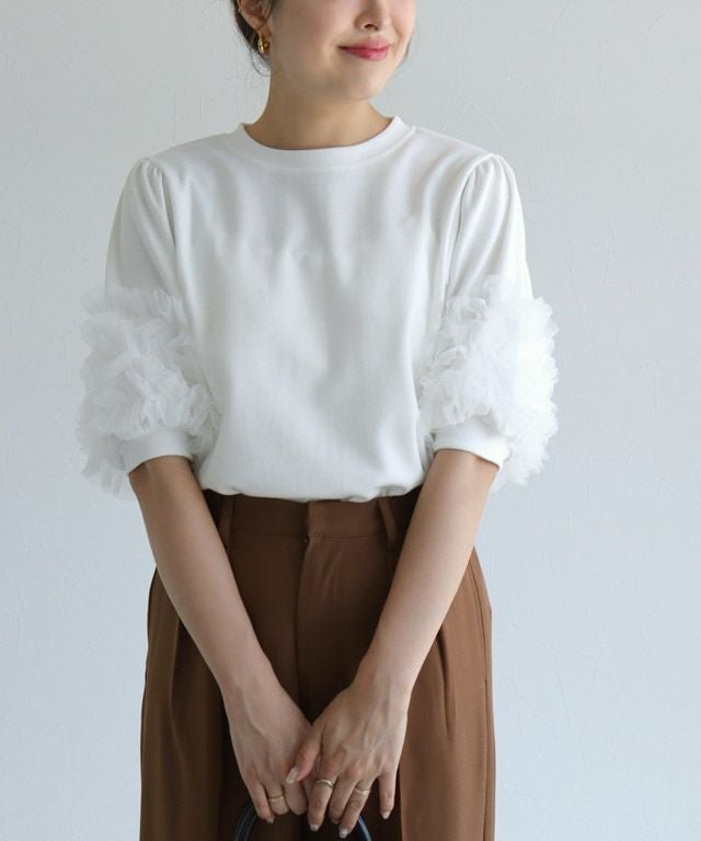 【ピエロ/Pierrot】の【B会場】チュールスリーブプルオーバー インテリア・キッズ・メンズ・レディースファッション・服の通販 founy(ファウニー) 　ファッション　Fashion　レディースファッション　Fashion for Women　トップス・カットソー　Cut & Sew Tops　カジュアルプルオーバー・ニットトップス　Pullovers & Knit Tops / Casual Pullovers　スラックス　Slacks, Dress Pants　チュール　Tulip, Tulip Motif　デニム　Denim, Jeans Material　トレンド　Trend, Trending Now　バランス　Balance, Style Balance　プチプライス・低価格　Affordable / Budget Price　157cm / オフホワイト / M|ID: prp329100004972259 ipo3291000000037284738