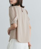 【ピエロ/Pierrot】の袖パールデザインタックブラウス 167cm / ピンクベージュ / M|ID: prp329100004972308 ipo3291000000037284939