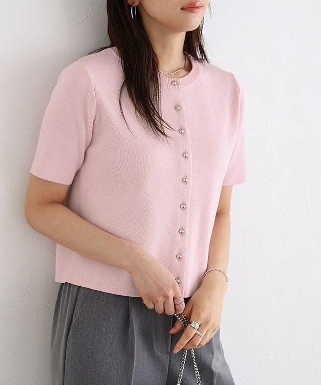 【ピエロ/Pierrot】のメタルボタンニットカーディガン インテリア・キッズ・メンズ・レディースファッション・服の通販 founy(ファウニー) 　ファッション　Fashion　レディースファッション　Fashion for Women　トップス・カットソー　Cut & Sew Tops　ニット　Knit Tops & Sweaters　カーディガン・羽織り　Layered Style Cardigans　カーディガン　Cardigan, Knitwear　クロップド　Cropped, Short Length　トレンド　Trend, Trending Now　フロント　Front, Front Design　プチプライス・低価格　Affordable / Budget Price　メタル　Metal, Metal Parts　166cm / ライトピンク / M|ID: prp329100004972428 ipo3291000000037285454