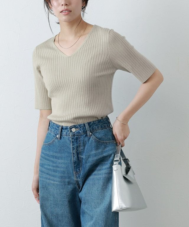 【ピエロ/Pierrot】の【A会場】シルクタッチウォッシャブル半袖リブニット インテリア・キッズ・メンズ・レディースファッション・服の通販 founy(ファウニー) 　ファッション　Fashion　レディースファッション　Fashion for Women　トップス・カットソー　Cut & Sew Tops　ニット　Knit Tops & Sweaters　送料無料　Free Shipping　シルク　Silk, 100% Silk　デコルテ　Décolleté, Neckline　フィット　Fit, Slim Fit　プチプライス・低価格　Affordable / Budget Price　リブニット　Rib Knit, Ribbed Knit　エレガント 上品　Elegant　半袖　Short Sleeve, Half Sleeve　吸水　Absorbent, Quick-Dry　定番　Standard, Basic Item　167cm / グレージュ / Vネック / M|ID: prp329100004972944 ipo3291000000037287805