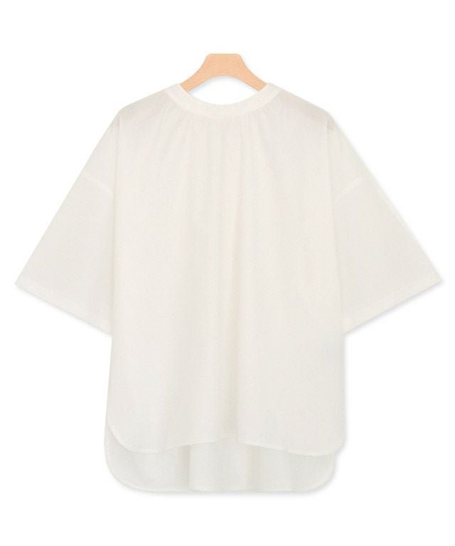 【ピエロ/Pierrot】の【アウトレットSALE!】バックリボンギャザーブラウス インテリア・キッズ・メンズ・レディースファッション・服の通販 founy(ファウニー) 　ファッション　Fashion　レディースファッション　Fashion for Women　トップス・カットソー　Cut & Sew Tops　シャツ・ブラウス・オフィスカジュアル　Elegant Blouses & Button-Ups　アウトレット　Outlet / Clearance　ギャザー　Gathered, Ruffled　プチプライス・低価格　Affordable / Budget Price　リボン　Ribbon, Bow　オフホワイト|ID: prp329100004972991 ipo3291000000037288061