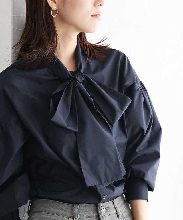 【ピエロ/Pierrot】のマルチwayビッグリボンブラウス インテリア・キッズ・メンズ・レディースファッション・服の通販 founy(ファウニー) 　ファッション　Fashion　レディースファッション　Fashion for Women　トップス・カットソー　Cut & Sew Tops　シャツ・ブラウス・オフィスカジュアル　Elegant Blouses & Button-Ups　プチプライス・低価格　Affordable / Budget Price　リボン　Ribbon, Bow　ワンポイント　One Point, Statement Accent　ネイビー|ID: prp329100004973017 ipo3291000000037288193