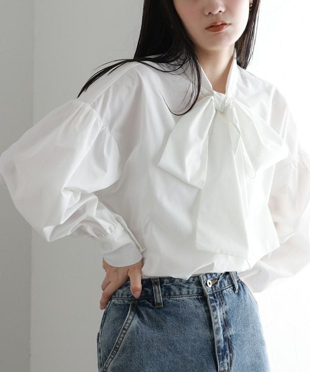 【ピエロ/Pierrot】のマルチwayビッグリボンブラウス インテリア・キッズ・メンズ・レディースファッション・服の通販 founy(ファウニー) 　ファッション　Fashion　レディースファッション　Fashion for Women　トップス・カットソー　Cut & Sew Tops　シャツ・ブラウス・オフィスカジュアル　Elegant Blouses & Button-Ups　プチプライス・低価格　Affordable / Budget Price　リボン　Ribbon, Bow　ワンポイント　One Point, Statement Accent　オフホワイト|ID: prp329100004973017 ipo3291000000037288194