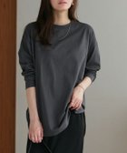 【ピエロ/Pierrot】のコットンロングスリーブTシャツ 大人の最旬トレンドファッション＆コーディネート founy(ファウニー) ファッション Fashion レディースファッション Fashion for Women トップス・カットソー Cut & Sew Tops シャツ・ブラウス・オフィスカジュアル Elegant Blouses & Button-Ups ロングTシャツ・Tシャツ Longline T-Shirts & Tees シンプル Simple, Minimal スリーブ Sleeve, Long Sleeve / Short Sleeve プチプライス・低価格 Affordable / Budget Price リラックス Relax, Relaxed Fit ロング Long, Long-Length 吸水 Absorbent, Quick-Dry thumbnail 167cm / チャコール / M|ID: prp329100004973029 ipo3291000000037288257