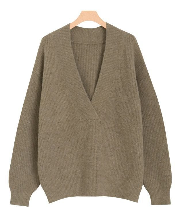 【ピエロ/Pierrot】のふんわりシャギーVネックオーバーニット インテリア・キッズ・メンズ・レディースファッション・服の通販 founy(ファウニー) 　ファッション　Fashion　レディースファッション　Fashion for Women　トップス・カットソー　Cut & Sew Tops　ニット　Knit Tops & Sweaters　Vネックトップス　V-Neck Tops / V-Cut Neckline Shirts　タートル　Turtleneck, Turtle Collar　トレンド　Trend, Trending Now　プチプライス・低価格　Affordable / Budget Price　モカ|ID: prp329100004973049 ipo3291000000037288337