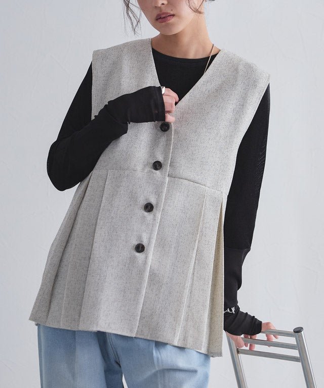 【ピエロ/Pierrot】のECLAM サマーツイードタックジレベスト インテリア・キッズ・メンズ・レディースファッション・服の通販 founy(ファウニー) 　ファッション　Fashion　レディースファッション　Fashion for Women　アウター　Coat / Outerwear Collection　トップス・カットソー　Cut & Sew Tops　ベスト&ジレ / 重ね着スタイル　Vests & Gilets　おすすめ　Recommended / Our Picks　キャミソール　Camisole, Spaghetti Strap Top　サマー　Summer, Summer Style　セットアップ　Set-Up, Coordinated Outfit　タンク　Tank Top, Sleeveless Top　ツイード　Twill, Twill Weave　フォルム　Silhouette, Form　プチプライス・低価格　Affordable / Budget Price　ペプラム　Peplum, Flared Hem　163cm / アイボリー / M|ID: prp329100004973105 ipo3291000000037288597