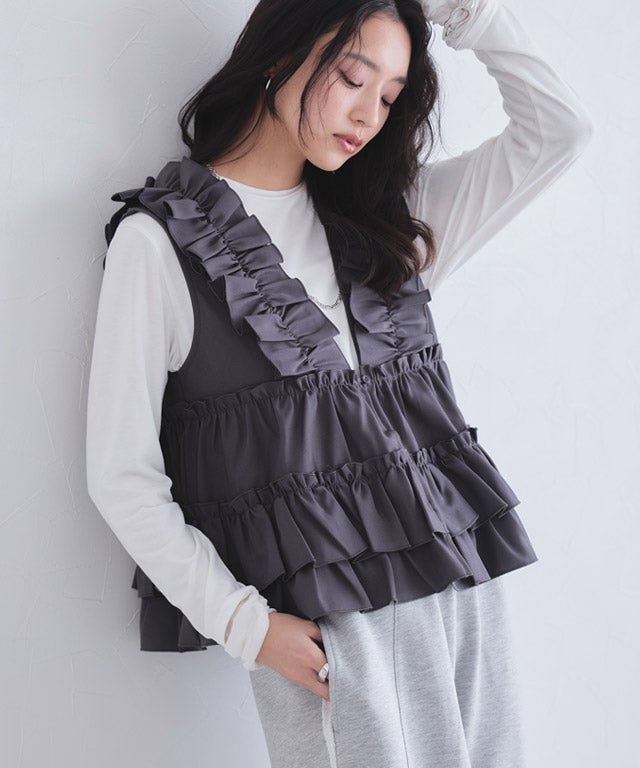 【ピエロ/Pierrot】のECLAM フリルギャザーベスト インテリア・キッズ・メンズ・レディースファッション・服の通販 founy(ファウニー) 　ファッション　Fashion　レディースファッション　Fashion for Women　アウター　Coat / Outerwear Collection　トップス・カットソー　Cut & Sew Tops　ベスト&ジレ / 重ね着スタイル　Vests & Gilets　ツイル　Twist, Twisted Detail　フリル　Frill, Ruffle　フレア　Flare, Flared　プチプライス・低価格　Affordable / Budget Price　163cm / チャコール / M|ID: prp329100004973107 ipo3291000000037288604
