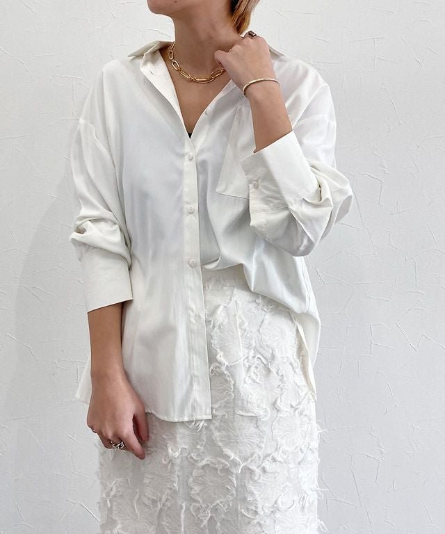【ピエロ/Pierrot】のRASW ワイドカフスシャツ インテリア・キッズ・メンズ・レディースファッション・服の通販 founy(ファウニー) 　ファッション　Fashion　レディースファッション　Fashion for Women　トップス・カットソー　Cut & Sew Tops　シャツ・ブラウス・オフィスカジュアル　Elegant Blouses & Button-Ups　カフス　Cuff Design　シンプル　Simple, Minimal　プチプライス・低価格　Affordable / Budget Price　ラウンド　Round, Round Neck　ワイド　Wide, Wide Fit　エレガント 上品　Elegant　羽織　Haori, Light Jacket　166cm / オフホワイト / M|ID: prp329100004973147 ipo3291000000037288810
