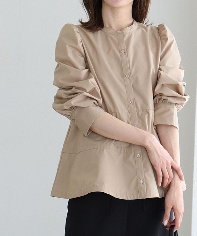 【ピエロ/Pierrot】のパフスリーブペプラムブラウス インテリア・キッズ・メンズ・レディースファッション・服の通販 founy(ファウニー) 　ファッション　Fashion　レディースファッション　Fashion for Women　トップス・カットソー　Cut & Sew Tops　シャツ・ブラウス・オフィスカジュアル　Elegant Blouses & Button-Ups　フェミニン　Feminine, Girly　プチプライス・低価格　Affordable / Budget Price　ペプラム　Peplum, Flared Hem　ベージュ|ID: prp329100004973176 ipo3291000000037289071