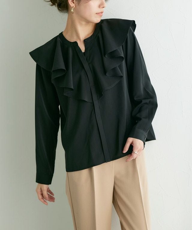 【ピエロ/Pierrot】の2wayフリルカラーブラウス インテリア・キッズ・メンズ・レディースファッション・服の通販 founy(ファウニー) 　ファッション　Fashion　レディースファッション　Fashion for Women　トップス・カットソー　Cut & Sew Tops　シャツ・ブラウス・オフィスカジュアル　Elegant Blouses & Button-Ups　フェミニン　Feminine, Girly　フリル　Frill, Ruffle　フロント　Front, Front Design　プチプライス・低価格　Affordable / Budget Price　エレガント 上品　Elegant　ブラック|ID: prp329100004973202 ipo3291000000037289164