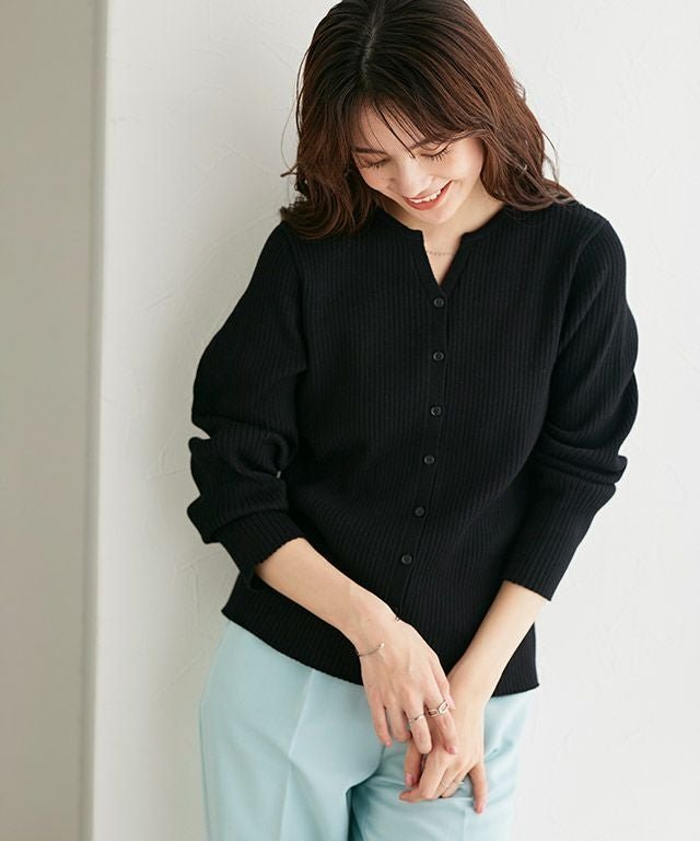 【ピエロ/Pierrot】のキーネックリブニットカーディガン インテリア・キッズ・メンズ・レディースファッション・服の通販 founy(ファウニー) https://founy.com/ ファッション Fashion レディースファッション Fashion for Women トップス・カットソー Cut & Sew Tops ニット Knit Tops & Sweaters カーディガン・羽織り Layered Style Cardigans プチプライス・低価格 Affordable / Budget Price |ID: prp329100004973221 ipo3291000000037289240