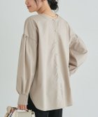 【ピエロ/Pierrot】の2wayパールボタンブラウス 大人の最旬トレンドファッション＆コーディネート founy(ファウニー) ファッション Fashion レディースファッション Fashion for Women トップス・カットソー Cut & Sew Tops シャツ・ブラウス・オフィスカジュアル Elegant Blouses & Button-Ups スリーブ Sleeve, Long Sleeve / Short Sleeve パール Pearl, Pearl Accent フェミニン Feminine, Girly プチプライス・低価格 Affordable / Budget Price ルーズ Loose, Oversized ワンポイント One Point, Statement Accent thumbnail 162cm / グレージュ / M|ID: prp329100004973265 ipo3291000000037289408