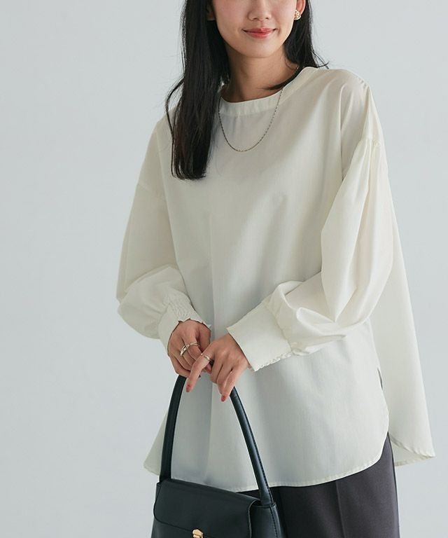 【ピエロ/Pierrot】の2wayパールボタンブラウス インテリア・キッズ・メンズ・レディースファッション・服の通販 founy(ファウニー) 　ファッション　Fashion　レディースファッション　Fashion for Women　トップス・カットソー　Cut & Sew Tops　シャツ・ブラウス・オフィスカジュアル　Elegant Blouses & Button-Ups　スリーブ　Sleeve, Long Sleeve / Short Sleeve　パール　Pearl, Pearl Accent　フェミニン　Feminine, Girly　プチプライス・低価格　Affordable / Budget Price　ルーズ　Loose, Oversized　ワンポイント　One Point, Statement Accent　162cm / アイボリー / M|ID: prp329100004973265 ipo3291000000037289411