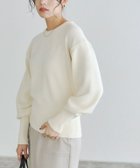 【ピエロ/Pierrot】のボリュームスリーブクロップドニット 大人の最旬トレンドファッション＆コーディネート founy(ファウニー) ファッション Fashion レディースファッション Fashion for Women トップス・カットソー Cut & Sew Tops ニット Knit Tops & Sweaters ボリューム袖・フリルスリーブブラウス Voluminous & Ruffle Sleeves / Puffy Sleeve Tops クロップド Cropped, Short Length プチプライス・低価格 Affordable / Budget Price thumbnail オフホワイト|ID: prp329100004973290 ipo3291000000037289499