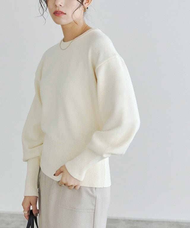 【ピエロ/Pierrot】のボリュームスリーブクロップドニット インテリア・キッズ・メンズ・レディースファッション・服の通販 founy(ファウニー) 　ファッション　Fashion　レディースファッション　Fashion for Women　トップス・カットソー　Cut & Sew Tops　ニット　Knit Tops & Sweaters　ボリューム袖・フリルスリーブブラウス　Voluminous & Ruffle Sleeves / Puffy Sleeve Tops　クロップド　Cropped, Short Length　プチプライス・低価格　Affordable / Budget Price　オフホワイト|ID: prp329100004973290 ipo3291000000037289499