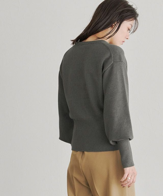 【ピエロ/Pierrot】のボリュームスリーブクロップドニット インテリア・キッズ・メンズ・レディースファッション・服の通販 founy(ファウニー) 　ファッション　Fashion　レディースファッション　Fashion for Women　トップス・カットソー　Cut & Sew Tops　ニット　Knit Tops & Sweaters　ボリューム袖・フリルスリーブブラウス　Voluminous & Ruffle Sleeves / Puffy Sleeve Tops　クロップド　Cropped, Short Length　プチプライス・低価格　Affordable / Budget Price　チャコール|ID: prp329100004973290 ipo3291000000037289502