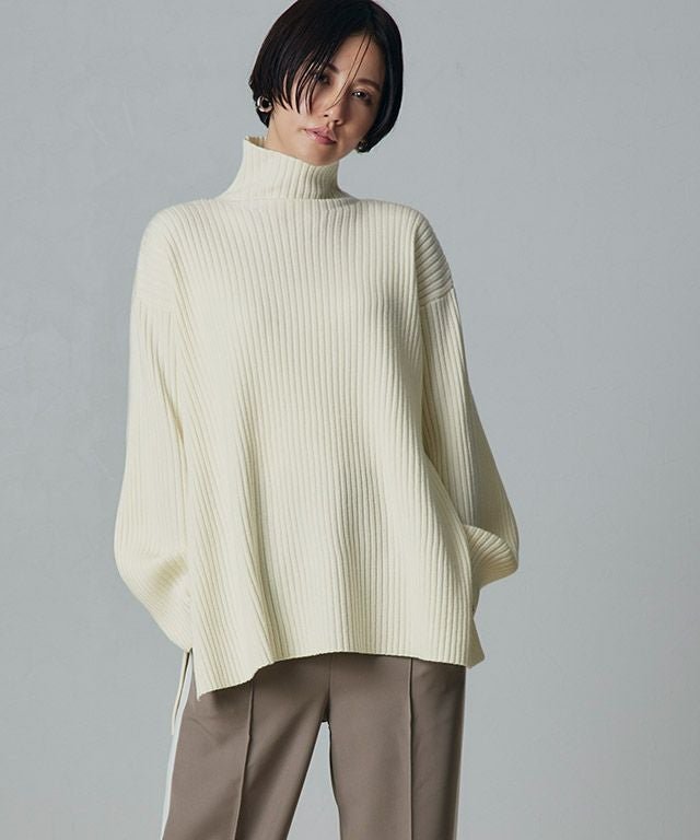 【ピエロ/Pierrot】のRASW ハイネックオーバーリブニット インテリア・キッズ・メンズ・レディースファッション・服の通販 founy(ファウニー) 　ファッション　Fashion　レディースファッション　Fashion for Women　トップス・カットソー　Cut & Sew Tops　ニット　Knit Tops & Sweaters　スリット　Slit, Slit Detail　プチプライス・低価格　Affordable / Budget Price　ワイド　Wide, Wide Fit　ワイドリブ　Wide Rib, Wide Ribbed Knit　オフホワイト|ID: prp329100004973352 ipo3291000000037289753