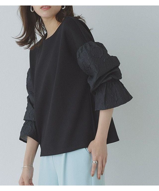 【ピエロ/Pierrot】の袖ジャカードプルオーバー インテリア・キッズ・メンズ・レディースファッション・服の通販 founy(ファウニー) https://founy.com/ ファッション Fashion レディースファッション Fashion for Women トップス・カットソー Cut & Sew Tops カジュアルプルオーバー・ニットトップス Pullovers & Knit Tops / Casual Pullovers カットソー Cut and Sewn Top ジャカード/ジャガード Jacquard, Woven Pattern スリーブ Sleeve, Long Sleeve / Short Sleeve トレンド Trend, Trending Now バランス Balance, Style Balance フェミニン Feminine, Girly プチプライス・低価格 Affordable / Budget Price ワンポイント One Point, Statement Accent エレガント 上品 Elegant |ID: prp329100004973375 ipo3291000000037289847