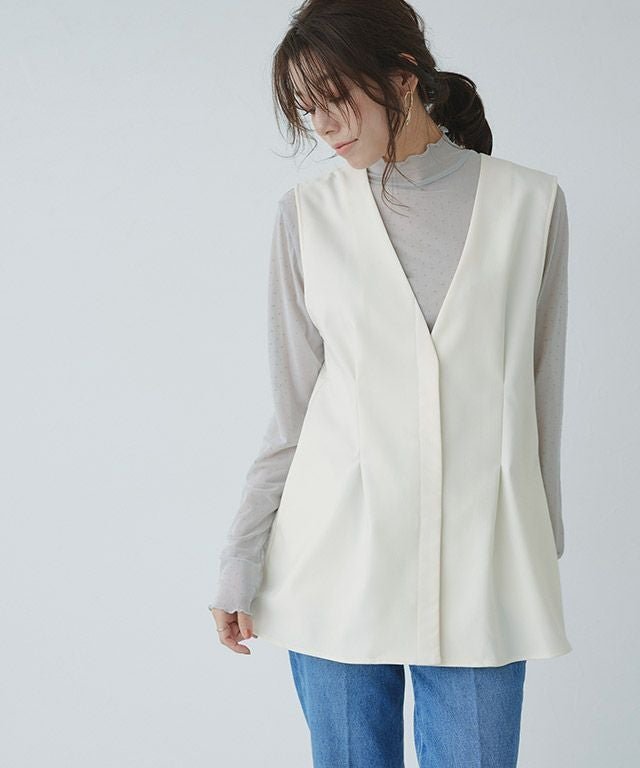 【ピエロ/Pierrot】の【アウトレットSALE!】ノーカラータックジレ インテリア・キッズ・メンズ・レディースファッション・服の通販 founy(ファウニー) 　ファッション　Fashion　レディースファッション　Fashion for Women　アウター　Coat / Outerwear Collection　トップス・カットソー　Cut & Sew Tops　ベスト&ジレ / 重ね着スタイル　Vests & Gilets　アウトレット　Outlet / Clearance　カットソー　Cut and Sewn Top　プチプライス・低価格　Affordable / Budget Price　エレガント 上品　Elegant　ノーカラータックジレ|ID: prp329100004973393 ipo3291000000037289920