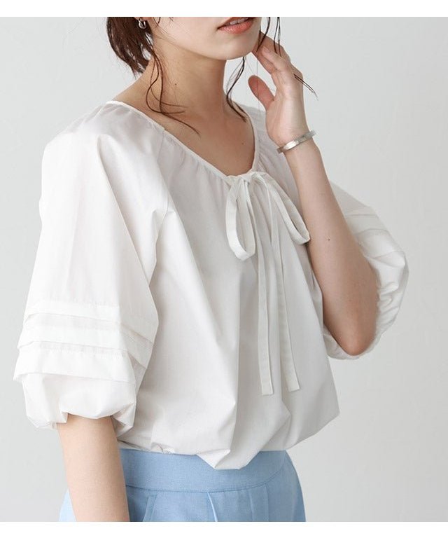 【ピエロ/Pierrot】の【B会場】2wayボリュームスリーブブラウス インテリア・キッズ・メンズ・レディースファッション・服の通販 founy(ファウニー) 　ファッション　Fashion　レディースファッション　Fashion for Women　トップス・カットソー　Cut & Sew Tops　シャツ・ブラウス・オフィスカジュアル　Elegant Blouses & Button-Ups　ボリューム袖・フリルスリーブブラウス　Voluminous & Ruffle Sleeves / Puffy Sleeve Tops　ギャザー　Gathered, Ruffled　フェミニン　Feminine, Girly　プチプライス・低価格　Affordable / Budget Price　オフホワイト|ID: prp329100004973563 ipo3291000000037290605