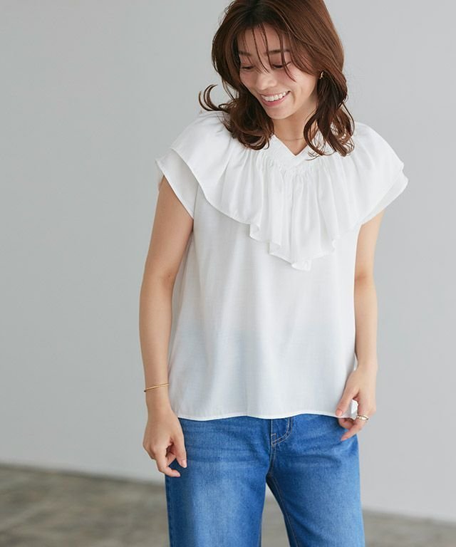 【ピエロ/Pierrot】の【アウトレットSALE!】シャーリングフリルカラーブラウス インテリア・キッズ・メンズ・レディースファッション・服の通販 founy(ファウニー) 　ファッション　Fashion　レディースファッション　Fashion for Women　トップス・カットソー　Cut & Sew Tops　シャツ・ブラウス・オフィスカジュアル　Elegant Blouses & Button-Ups　アウトレット　Outlet / Clearance　シャーリング　Shirring, Ruched　フェミニン　Feminine, Girly　フリル　Frill, Ruffle　プチプライス・低価格　Affordable / Budget Price　エレガント 上品　Elegant　オフホワイト|ID: prp329100004973590 ipo3291000000037290700