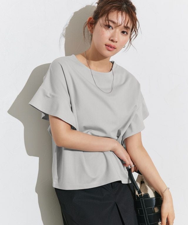 【ピエロ/Pierrot】の接触冷感フレアスリーブTシャツ インテリア・キッズ・メンズ・レディースファッション・服の通販 founy(ファウニー) 　ファッション　Fashion　レディースファッション　Fashion for Women　トップス・カットソー　Cut & Sew Tops　シャツ・ブラウス・オフィスカジュアル　Elegant Blouses & Button-Ups　ロングTシャツ・Tシャツ　Longline T-Shirts & Tees　送料無料　Free Shipping　インナー　Innerwear　カットソー　Cut and Sewn Top　サロペット　Overalls, Salopette　スリーブ　Sleeve, Long Sleeve / Short Sleeve　フレア　Flare, Flared　プチプライス・低価格　Affordable / Budget Price　エレガント 上品　Elegant　166cm / ライトグレー / M|ID: prp329100004973597 ipo3291000000037290733