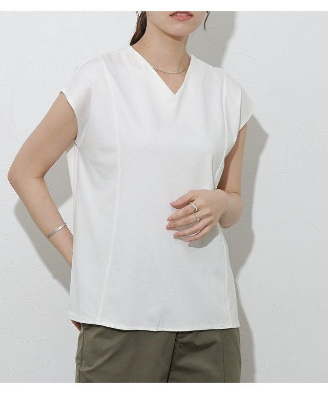 【ピエロ/Pierrot】の接触冷感フレンチスリーブカットソー インテリア・キッズ・メンズ・レディースファッション・服の通販 founy(ファウニー) 　ファッション　Fashion　レディースファッション　Fashion for Women　トップス・カットソー　Cut & Sew Tops　カットソー・ベーシックTシャツ　Cut-and-Sewn Tops / Stretch Tees & Basics　送料無料　Free Shipping　カットソー　Cut and Sewn Top　シンプル　Simple, Minimal　プチプライス・低価格　Affordable / Budget Price　エレガント 上品　Elegant　オフホワイト|ID: prp329100004973602 ipo3291000000037290758