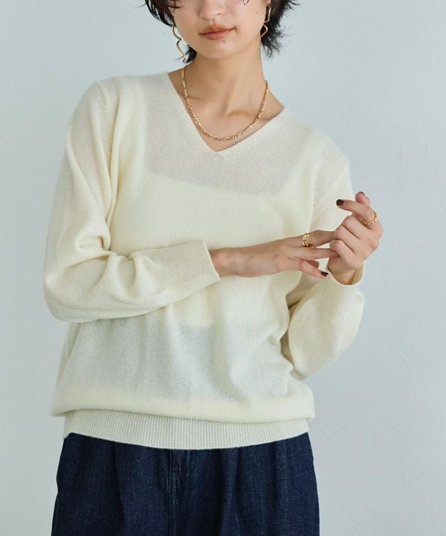 【ピエロ/Pierrot】のRASW カシミヤ100%Vネックニット インテリア・キッズ・メンズ・レディースファッション・服の通販 founy(ファウニー) 　ファッション　Fashion　レディースファッション　Fashion for Women　トップス・カットソー　Cut & Sew Tops　ニット　Knit Tops & Sweaters　Vネックトップス　V-Neck Tops / V-Cut Neckline Shirts　送料無料　Free Shipping　おすすめ　Recommended / Our Picks　アンサンブル　Ensemble Set　シンプル　Simple, Minimal　プチプライス・低価格　Affordable / Budget Price　ベーシック　Basic, Essential　ボトム　Bottoms, Lower Wear　マフラー　Scarf, Muffler　166cm / アイボリー / M|ID: prp329100004973653 ipo3291000000037290965