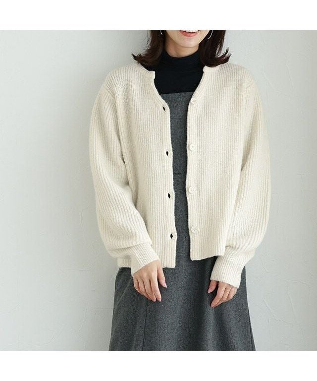 【ピエロ/Pierrot】のキーネックニットカーディガン インテリア・キッズ・メンズ・レディースファッション・服の通販 founy(ファウニー) 　ファッション　Fashion　レディースファッション　Fashion for Women　トップス・カットソー　Cut & Sew Tops　ニット　Knit Tops & Sweaters　カーディガン・羽織り　Layered Style Cardigans　おすすめ　Recommended / Our Picks　カーディガン　Cardigan, Knitwear　スリーブ　Sleeve, Long Sleeve / Short Sleeve　プチプライス・低価格　Affordable / Budget Price　アイボリー|ID: prp329100004973655 ipo3291000000037290969