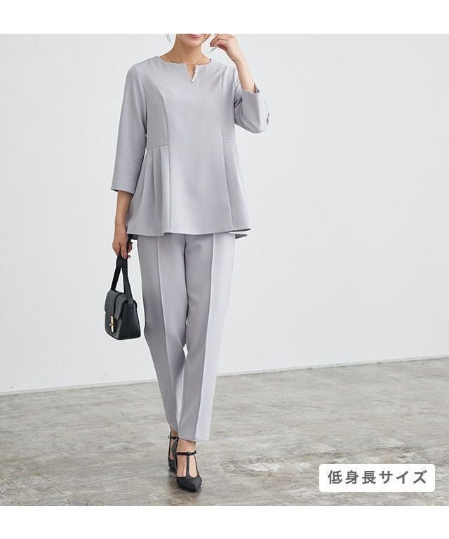 【ピエロ/Pierrot】のキーネックパールブラウスセットアップ インテリア・キッズ・メンズ・レディースファッション・服の通販 founy(ファウニー) 　ファッション　Fashion　レディースファッション　Fashion for Women　トップス・カットソー　Cut & Sew Tops　シャツ・ブラウス・オフィスカジュアル　Elegant Blouses & Button-Ups　スーツ　Business Suits & Workwear　スーツセット・2点セット・レディーススーツ　Suit Sets / 2-Piece Suits / Office Suit Sets　送料無料　Free Shipping　シンプル　Simple, Minimal　ストレッチ　Stretch, Stretchy Fabric　スーツ　Suit, Formalwear　セットアップ　Set-Up, Coordinated Outfit　センター　Center, Center Line　パール　Pearl, Pearl Accent　プチプライス・低価格　Affordable / Budget Price　ベーシック　Basic, Essential　キーネックパールブラウスセットアップ|ID: prp329100004973667 ipo3291000000037291014