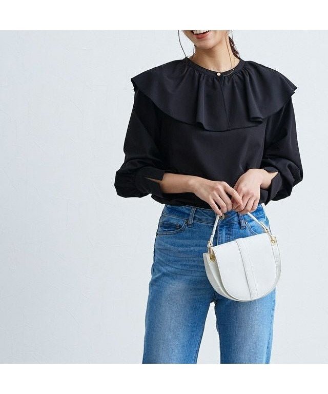 【ピエロ/Pierrot】の2wayフリルカラーブラウス インテリア・キッズ・メンズ・レディースファッション・服の通販 founy(ファウニー) https://founy.com/ ファッション Fashion レディースファッション Fashion for Women トップス・カットソー Cut & Sew Tops シャツ・ブラウス・オフィスカジュアル Elegant Blouses & Button-Ups おすすめ Recommended / Our Picks アンティーク Antique-Inspired ギャザー Gathered, Ruffled クラシカル Classical, Vintage-Inspired トレンド Trend, Trending Now ハイネック High Neck, Mock Neck フリル Frill, Ruffle プチプライス・低価格 Affordable / Budget Price ベスト Vest, Waistcoat エレガント 上品 Elegant |ID: prp329100004973795 ipo3291000000037291520
