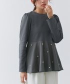 【ピエロ/Pierrot】のパールペプラムドッキングプルオーバー 大人の最旬トレンドファッション＆コーディネート founy(ファウニー) ファッション Fashion レディースファッション Fashion for Women トップス・カットソー Cut & Sew Tops カジュアルプルオーバー・ニットトップス Pullovers & Knit Tops / Casual Pullovers パール Pearl, Pearl Accent フェミニン Feminine, Girly フレア Flare, Flared プチプライス・低価格 Affordable / Budget Price ペプラム Peplum, Flared Hem thumbnail パールペプラムドッキングプルオーバー|ID: prp329100004975721 ipo3291000000037299099
