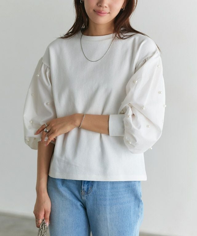 【ピエロ/Pierrot】の袖パールデザイントップス インテリア・キッズ・メンズ・レディースファッション・服の通販 founy(ファウニー) 　ファッション　Fashion　レディースファッション　Fashion for Women　トップス・カットソー　Cut & Sew Tops　パール　Pearl, Pearl Accent　プチプライス・低価格　Affordable / Budget Price　166cm / オフホワイト / M|ID: prp329100004975749 ipo3291000000037299221