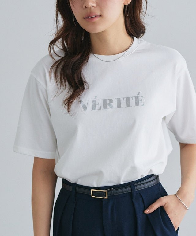 【ピエロ/Pierrot】の【接触冷感・イージーケア】オーバーサイズロゴTシャツ インテリア・キッズ・メンズ・レディースファッション・服の通販 founy(ファウニー) 　ファッション　Fashion　レディースファッション　Fashion for Women　トップス・カットソー　Cut & Sew Tops　シャツ・ブラウス・オフィスカジュアル　Elegant Blouses & Button-Ups　ロングTシャツ・Tシャツ　Longline T-Shirts & Tees　送料無料　Free Shipping　シンプル　Simple, Minimal　プチプライス・低価格　Affordable / Budget Price　ベーシック　Basic, Essential　エレガント 上品　Elegant　166cm / A / オフホワイト×シルバー / M|ID: prp329100004975772 ipo3291000000037299305