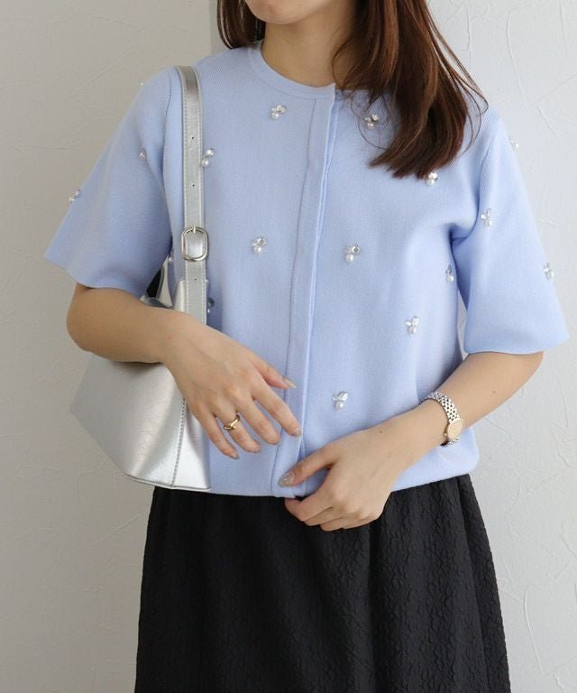 【ピエロ/Pierrot】のビジューニットカーディガン インテリア・キッズ・メンズ・レディースファッション・服の通販 founy(ファウニー) 　ファッション　Fashion　レディースファッション　Fashion for Women　トップス・カットソー　Cut & Sew Tops　ニット　Knit Tops & Sweaters　カーディガン・羽織り　Layered Style Cardigans　カーディガン　Cardigan, Knitwear　クロップド　Cropped, Short Length　トレンド　Trend, Trending Now　パール　Pearl, Pearl Accent　ビジュー　Bijou, Jewel-like Accent　プチプライス・低価格　Affordable / Budget Price　150cm / ブルー / M|ID: prp329100004975784 ipo3291000000037299362