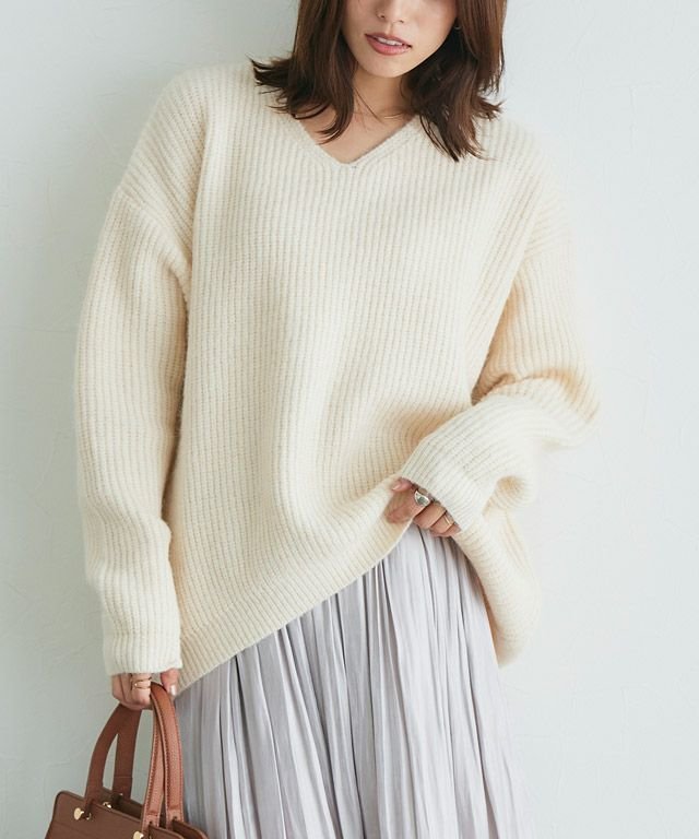 【ピエロ/Pierrot】のコクーンシルエットニット インテリア・キッズ・メンズ・レディースファッション・服の通販 founy(ファウニー) 　ファッション　Fashion　レディースファッション　Fashion for Women　トップス・カットソー　Cut & Sew Tops　ニット　Knit Tops & Sweaters　デコルテ　Décolleté, Neckline　プチプライス・低価格　Affordable / Budget Price　ボトム　Bottoms, Lower Wear　167cm / アイボリー / M|ID: prp329100004975823 ipo3291000000037299505