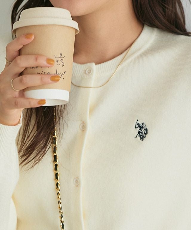 【ピエロ/Pierrot】の【U.S.POLO ASSN.】ニットカーディガン インテリア・キッズ・メンズ・レディースファッション・服の通販 founy(ファウニー) 　ファッション　Fashion　レディースファッション　Fashion for Women　トップス・カットソー　Cut & Sew Tops　ニット　Knit Tops & Sweaters　カーディガン・羽織り　Layered Style Cardigans　カーディガン　Cardigan, Knitwear　シンプル　Simple, Minimal　プチプライス・低価格　Affordable / Budget Price　ワンポイント　One Point, Statement Accent　166cm / オフホワイト×ネイビー / M|ID: prp329100004975836 ipo3291000000037299549