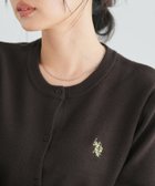 【ピエロ/Pierrot】の【U.S.POLO ASSN.】ニットカーディガン 大人の最旬トレンドファッション＆コーディネート founy(ファウニー) ファッション Fashion レディースファッション Fashion for Women トップス・カットソー Cut & Sew Tops ニット Knit Tops & Sweaters カーディガン・羽織り Layered Style Cardigans カーディガン Cardigan, Knitwear シンプル Simple, Minimal プチプライス・低価格 Affordable / Budget Price ワンポイント One Point, Statement Accent thumbnail 162cm / ブラウン×イエロー / M|ID: prp329100004975836 ipo3291000000037299550