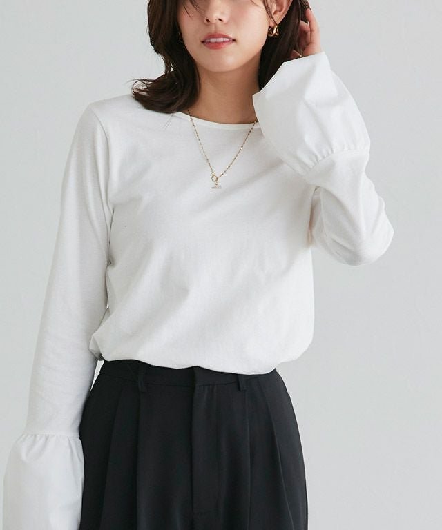 【ピエロ/Pierrot】のバルーンカフスカットプルオーバー インテリア・キッズ・メンズ・レディースファッション・服の通販 founy(ファウニー) 　ファッション　Fashion　レディースファッション　Fashion for Women　トップス・カットソー　Cut & Sew Tops　カジュアルプルオーバー・ニットトップス　Pullovers & Knit Tops / Casual Pullovers　おすすめ　Recommended / Our Picks　シンプル　Simple, Minimal　ドッキング　Docking, Mixed Material　フィット　Fit, Slim Fit　プチプライス・低価格　Affordable / Budget Price　オフホワイト|ID: prp329100004975910 ipo3291000000037299812