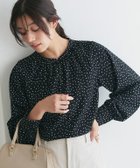 【ピエロ/Pierrot】の選べる柄2wayギャザーブラウス 大人の最旬トレンドファッション＆コーディネート founy(ファウニー) ファッション Fashion レディースファッション Fashion for Women トップス・カットソー Cut & Sew Tops シャツ・ブラウス・オフィスカジュアル Elegant Blouses & Button-Ups ギャザー Gathered, Ruffled スリーブ Sleeve, Long Sleeve / Short Sleeve チェック Check, Plaid, Tartan ドット Polka Dot, Dot Pattern フロント Front, Front Design プチプライス・低価格 Affordable / Budget Price エレガント 上品 Elegant 無地 Plain, Solid Color thumbnail 167cm / ドット / ブラック / M|ID: prp329100004975965 ipo3291000000037300038