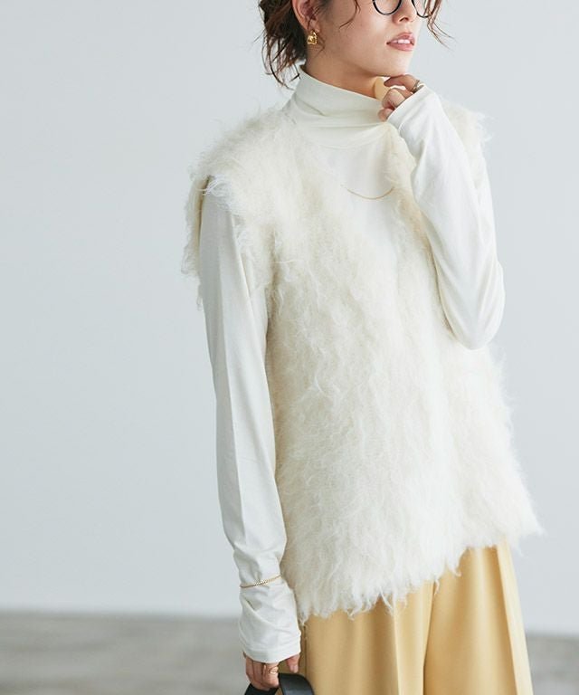 【ピエロ/Pierrot】の起毛Vネックニットベスト インテリア・キッズ・メンズ・レディースファッション・服の通販 founy(ファウニー) 　ファッション　Fashion　レディースファッション　Fashion for Women　アウター　Coat / Outerwear Collection　トップス・カットソー　Cut & Sew Tops　ニット　Knit Tops & Sweaters　ベスト&ジレ / 重ね着スタイル　Vests & Gilets　Vネックトップス　V-Neck Tops / V-Cut Neckline Shirts　インナー　Innerwear　シンプル　Simple, Minimal　プチプライス・低価格　Affordable / Budget Price　ベスト　Vest, Waistcoat　167cm / アイボリー / M|ID: prp329100004975979 ipo3291000000037300103