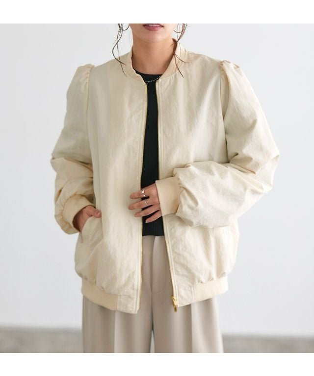 【ピエロ/Pierrot】のパフスリーブMA-1ブルゾン インテリア・キッズ・メンズ・レディースファッション・服の通販 founy(ファウニー) 　ファッション　Fashion　レディースファッション　Fashion for Women　アウター　Coat / Outerwear Collection　レディースジャケット・軽アウター　Jackets　ブルゾンジャケット・スポーティアウター　Blouson Jackets　MA-1ジャケット　MA-1 Bomber Jackets / Flight Jackets　アウトドア　Outdoor Clothing　スリーブ　Sleeve, Long Sleeve / Short Sleeve　バランス　Balance, Style Balance　フェミニン　Feminine, Girly　ブルゾン　Blouson, Bomber Jacket　プチプライス・低価格　Affordable / Budget Price　ワンポイント　One Point, Statement Accent　167cm / アイボリー / M|ID: prp329100004975981 ipo3291000000037300110